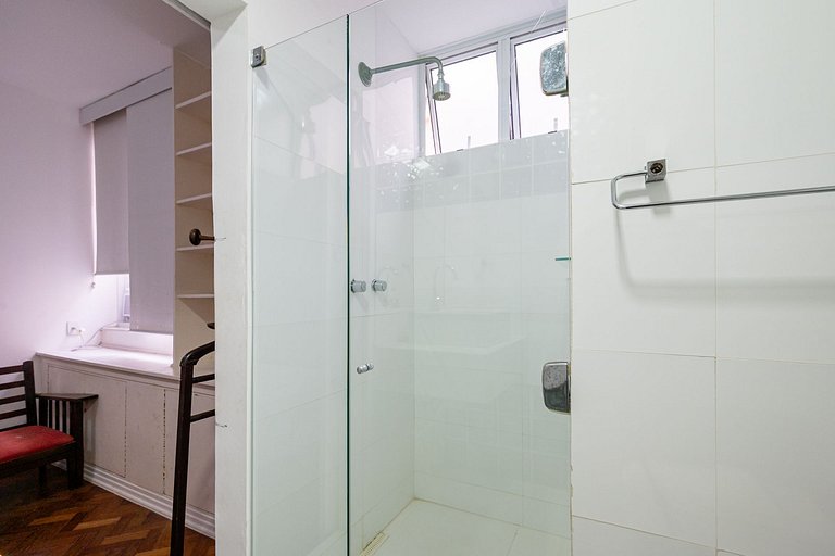 Fully equipped apt in Copacabana near beach