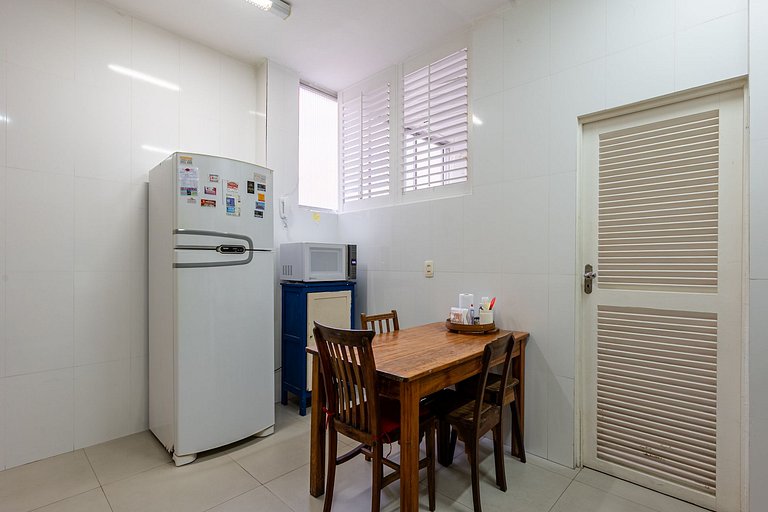 Fully equipped apt in Copacabana near beach