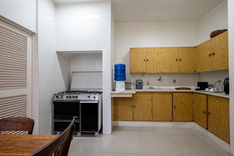 Fully equipped apt in Copacabana near beach