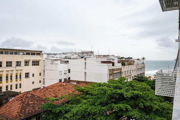 Fully equipped apt in Copacabana near beach