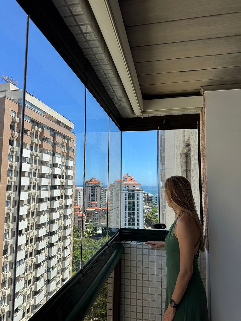 Apartamento completo com lazer e vista na Barra