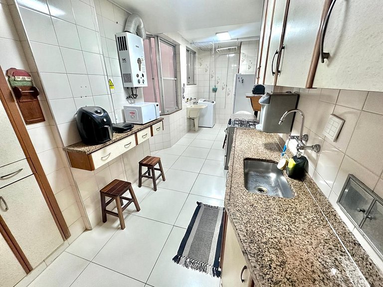 Fully equipped beachfront apt great location