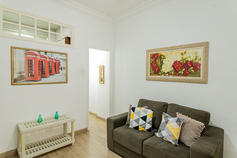 Bedroom and living room near Copacabana Beach