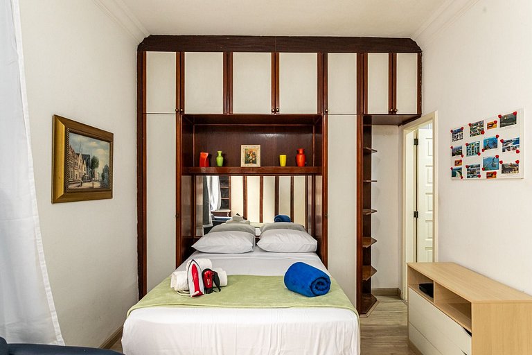 Bedroom and living room near Copacabana Beach