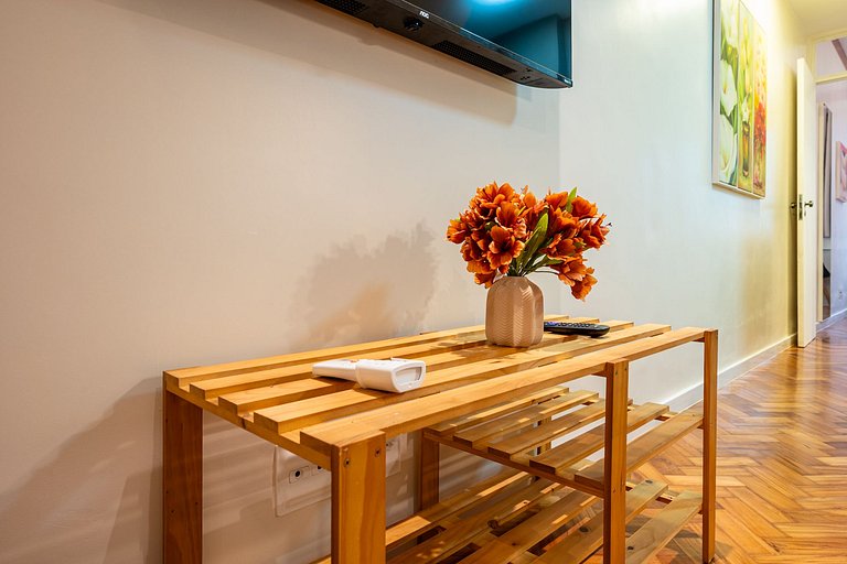 Apt in Copacabana near metro and beach