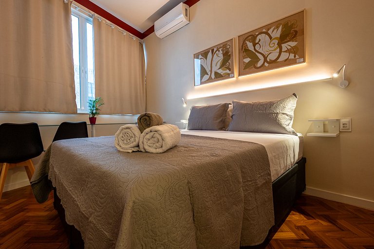 Apt in Copacabana near metro and beach