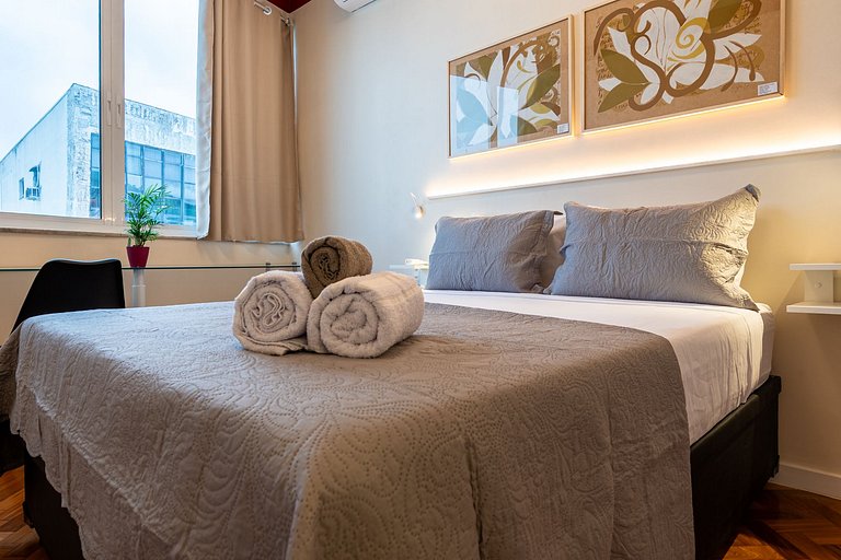 Apt in Copacabana near metro and beach