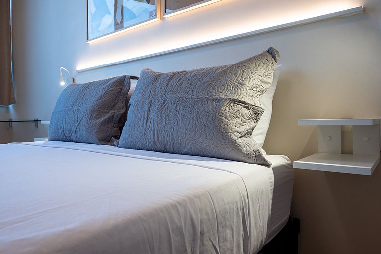 Apt in Copacabana near metro and beach