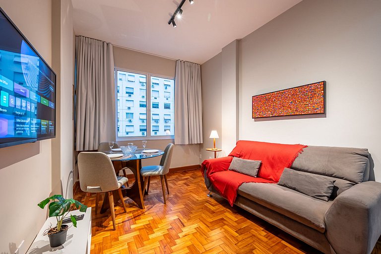 Apartment by Copacabana beach block