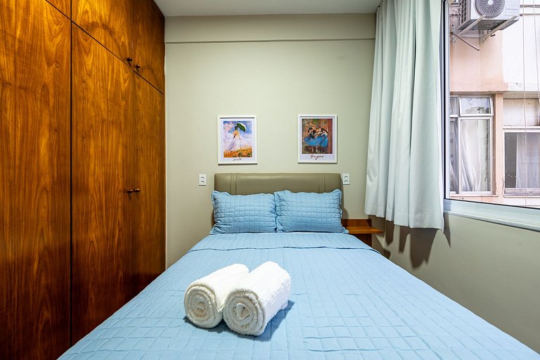 Apartment by Copacabana beach block