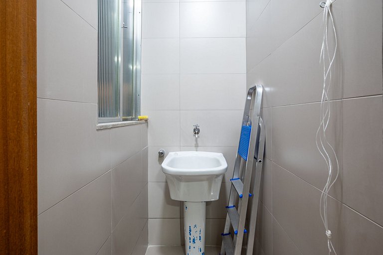 Apartamento na quadra da praia de Copacabana