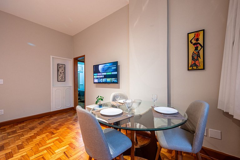 Apartment by Copacabana beach block