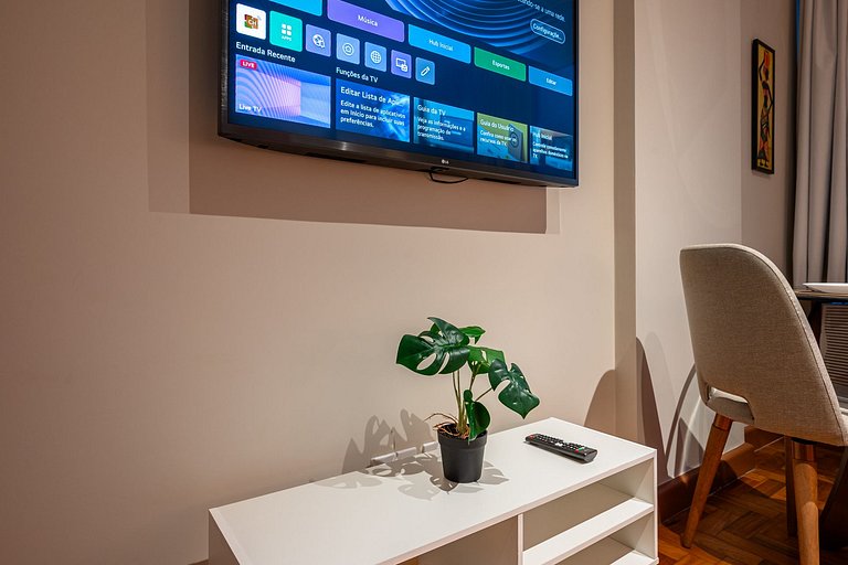 Apartamento na quadra da praia de Copacabana