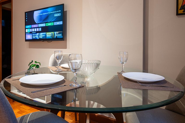 Apartamento na quadra da praia de Copacabana