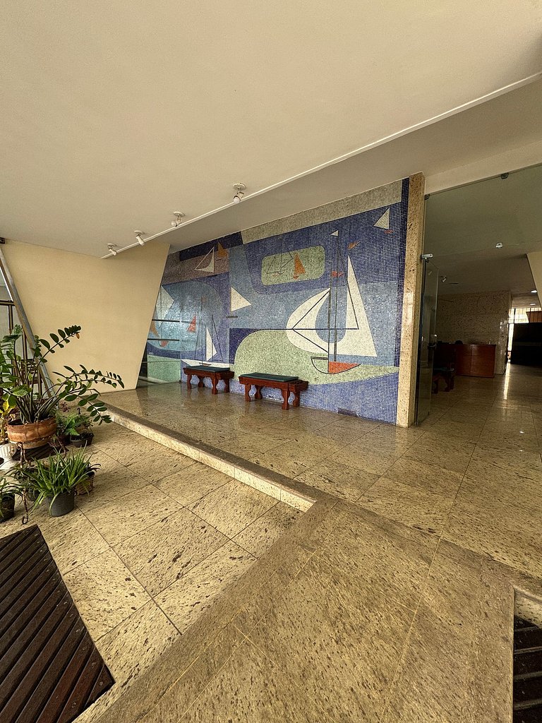 Apartamento na quadra da praia de Copacabana