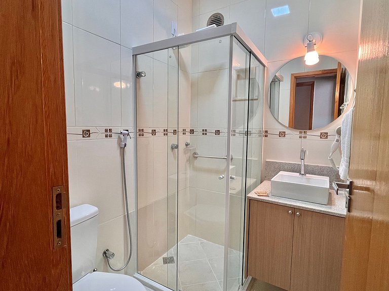 Apartamento na quadra da praia de Copacabana