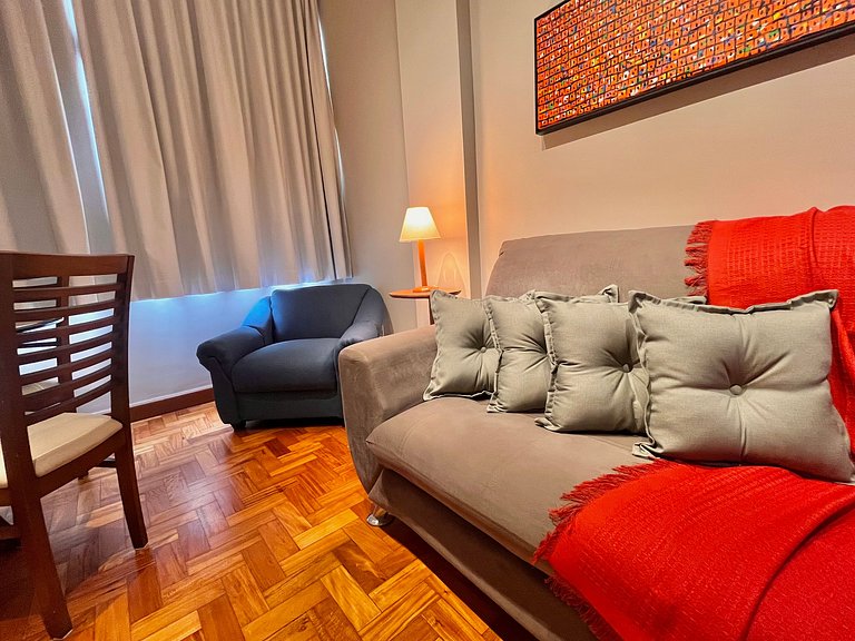 Apartamento na quadra da praia de Copacabana