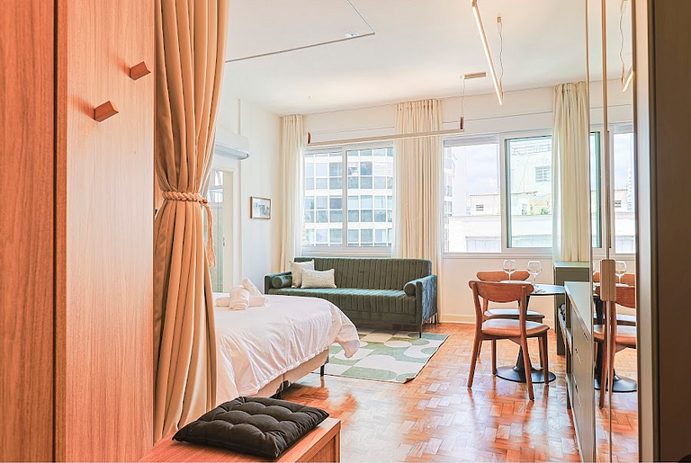 Modern and bright studio in downtown São Paulo