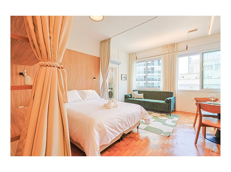 Modern and bright studio in downtown São Paulo