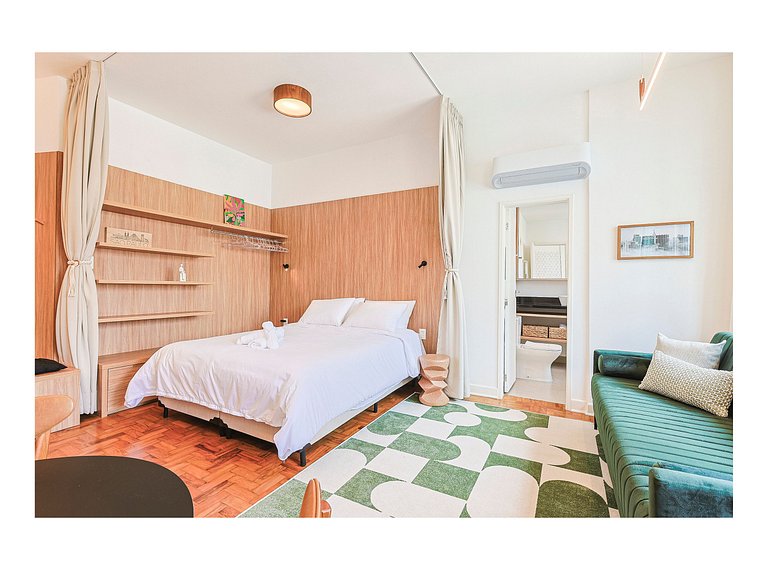 Modern and bright studio in downtown São Paulo