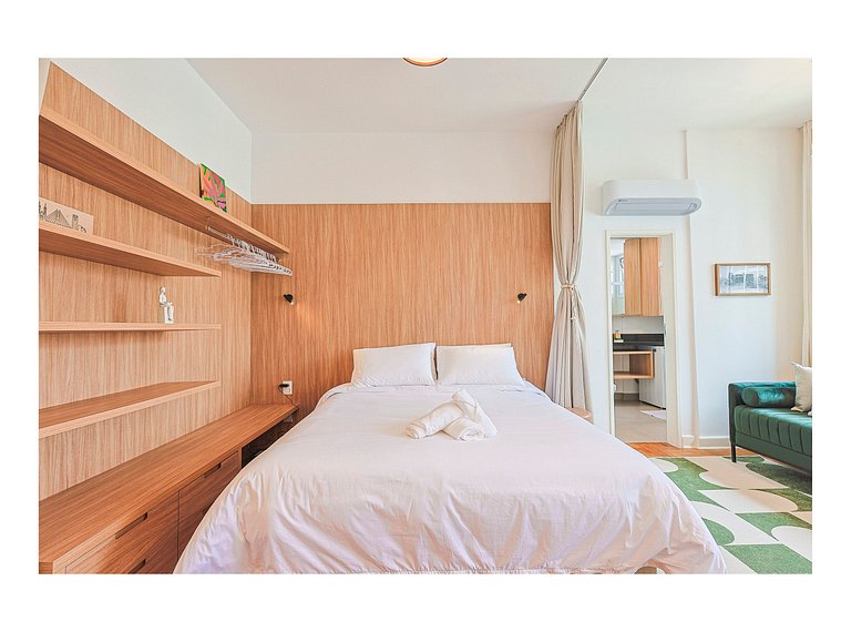Modern and bright studio in downtown São Paulo