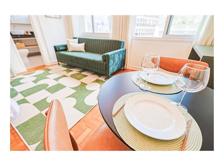 Studio moderno e iluminado no centro de São Paulo