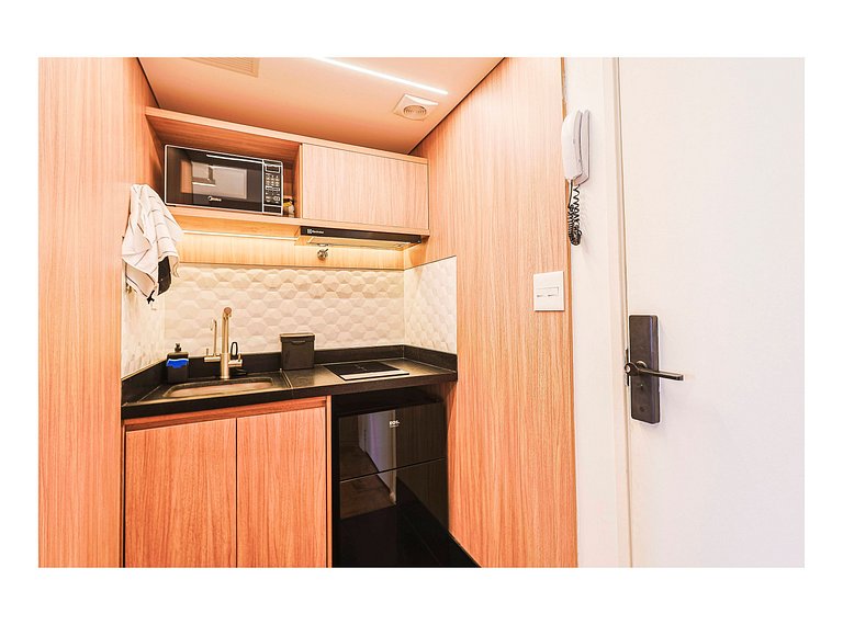 Studio moderno e iluminado no centro de São Paulo