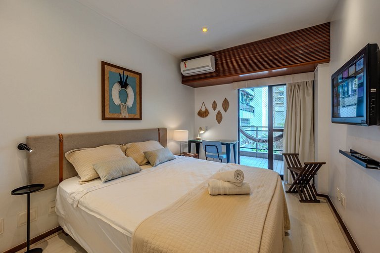 Flat perto da praia com piscina, academia, sauna e vaga no A