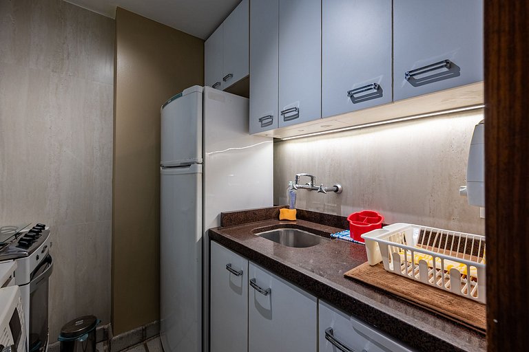 Flat perto da praia com piscina, academia, sauna e vaga no A