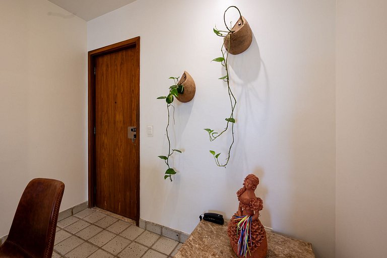 Apartamento cerca de la playa con piscina, gimnasio y plaza