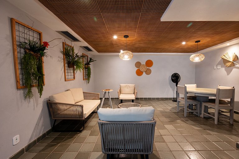 Flat perto da praia com piscina, academia e vaga no Arpoador