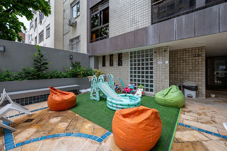 Beachfront apartment with a pool, gym, and parking space in