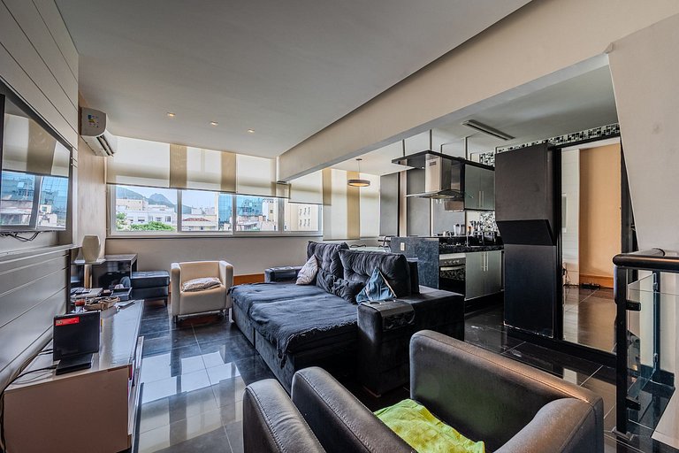 Spacious apartment on the beach block