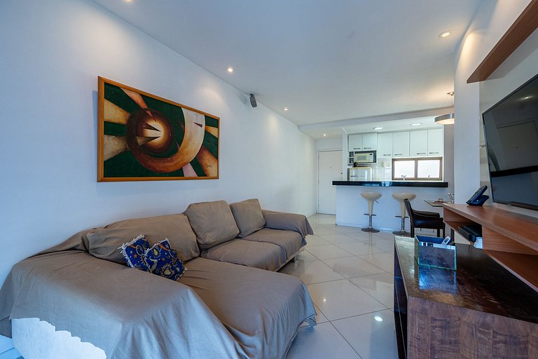 Fully furnished apartment between Ipanema and Copacabana