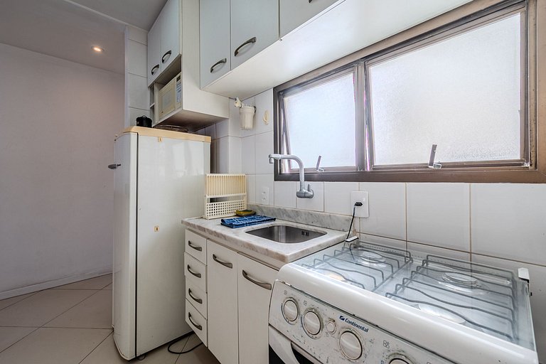 Fully furnished apartment between Ipanema and Copacabana