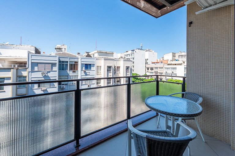 Fully furnished apartment between Ipanema and Copacabana