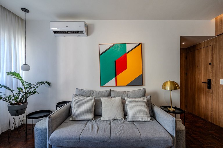 Apartment in Ipanema - close to the beach, shops, and metro