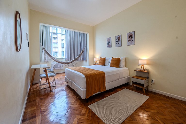 Apt em Copacabana, 200m da praia, próximo ao metrô