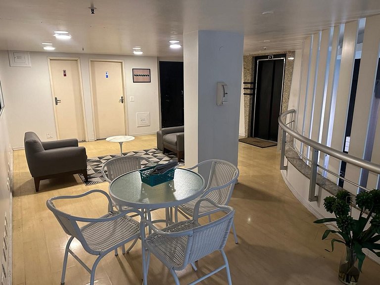 Ipanema Praia Posto 8: Piscina, Lindo Flat, 24h