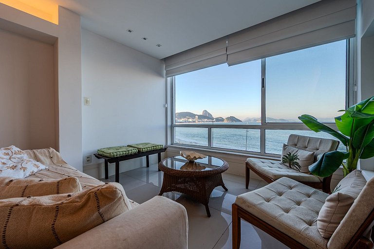 Oceanfront | Stunning View of Sugarloaf Mountain