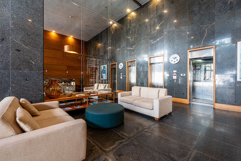 Apartamento no Leblon com piscina, garagem, vista para o mar
