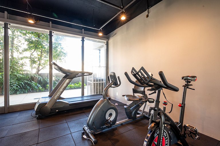 Flat no Leblon com piscina, garagem, vista mar e lagoa