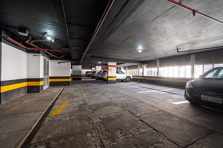 Flat no Leblon com piscina, garagem, vista mar e lagoa