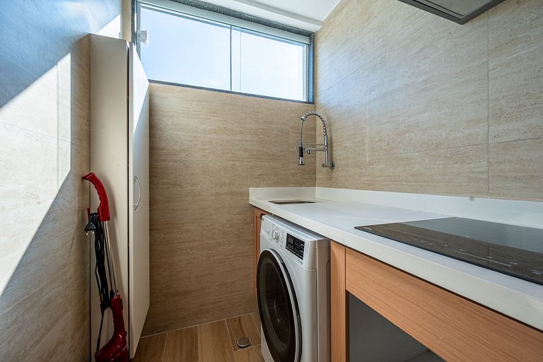 Apartamento no Leblon com piscina, garagem, vista para o mar