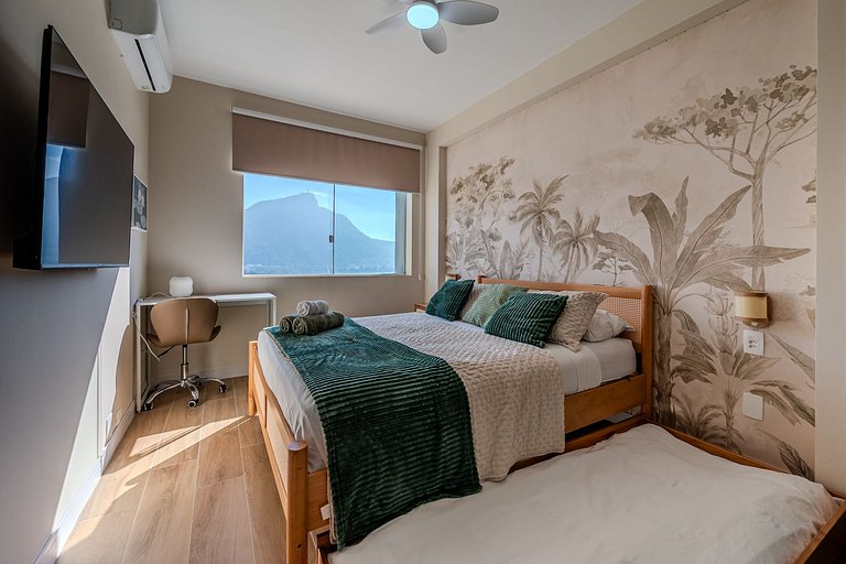 Flat no Leblon com piscina, garagem, vista mar e lagoa