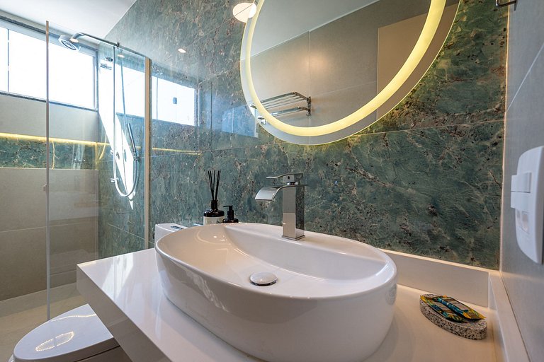 Apartamento no Leblon com piscina, garagem, vista para o mar