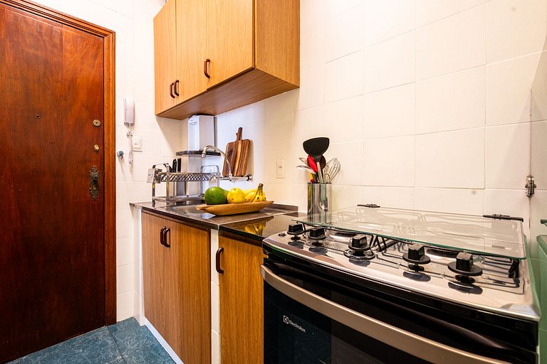 Apt completo com 3 quartos entre Copa e Ipanema