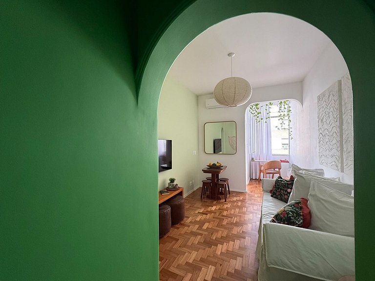 Apt completo com 3 quartos entre Copa e Ipanema
