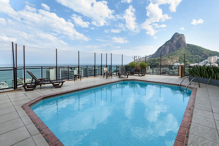 Apart-hotel varanda vista mar, montanha e piscina