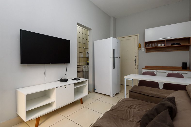 Dormitorio y sala cerca de la playa de Copacabana y del metr